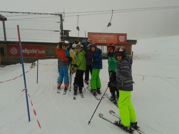 Športni dan na snegu – podružnici Podnanos in Goče